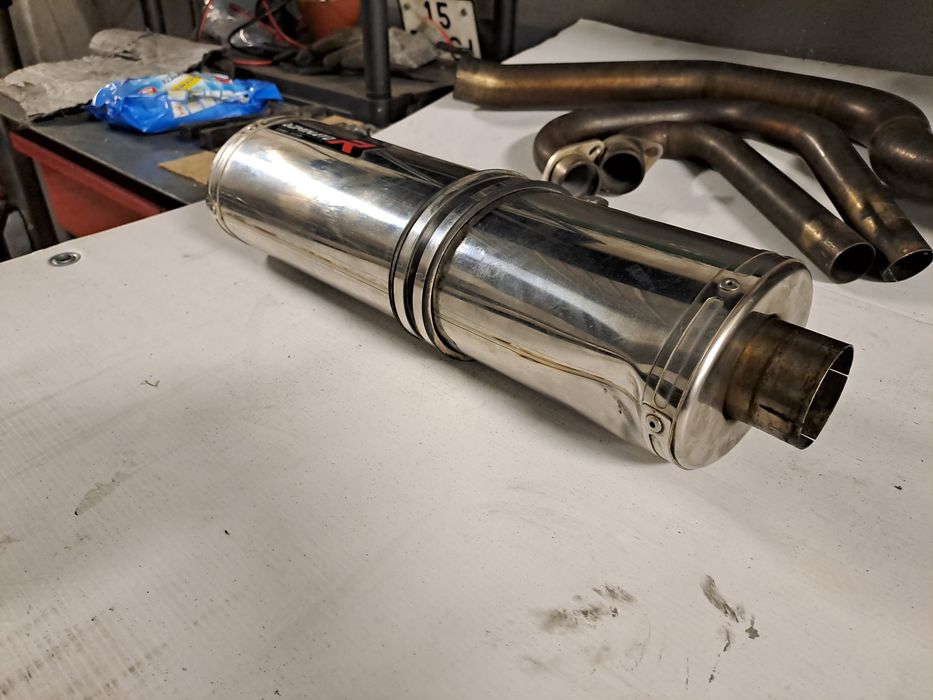 Escape DOMINATOR + linha completa para Yamaha XT600R/Z