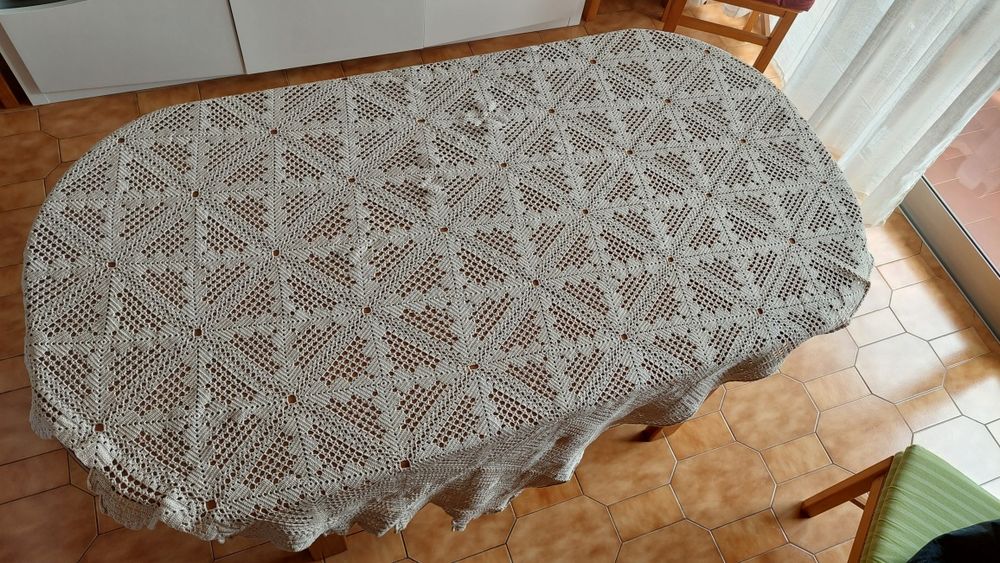 Toalha/Colcha em Algodão 2,20 mt x 2 mt (toda manual) cor beije nova