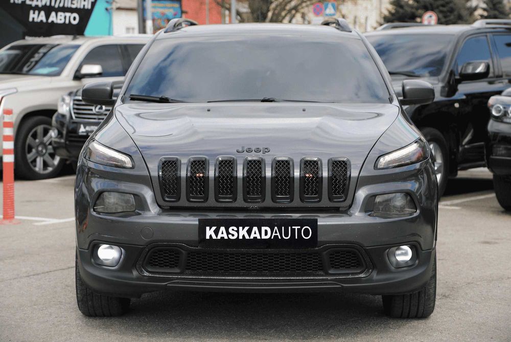 Продам Jeep Cherokee