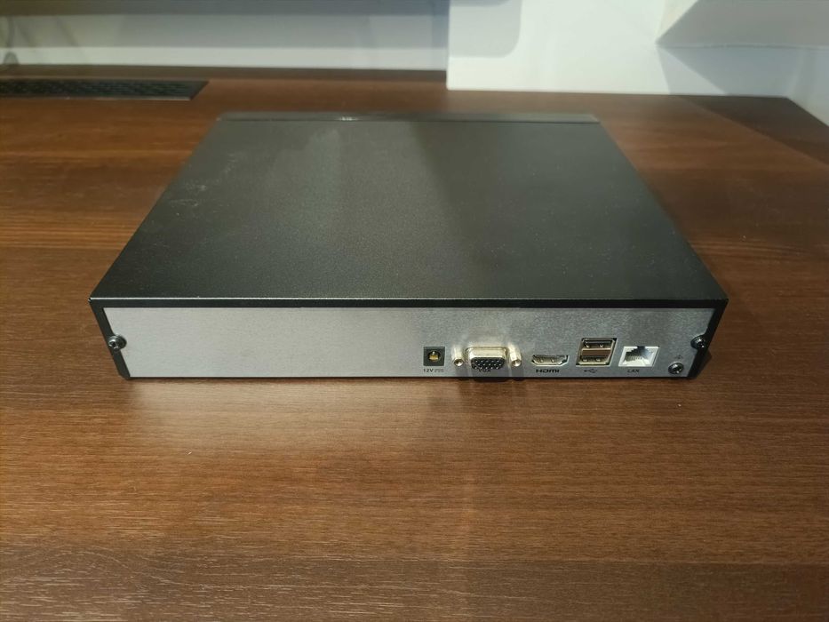 Rejestrator Hikvision DS-7104NI-Q1/M – 4 kanały, używany