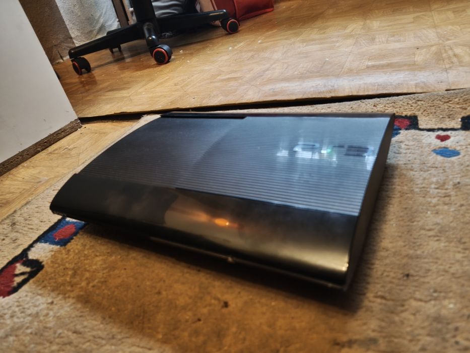 Play Station3 super slim ps3