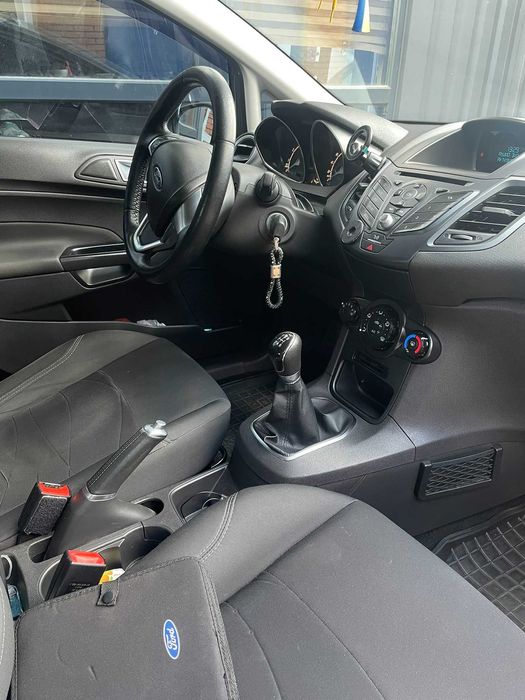 Продам Ford Fiesta 2015