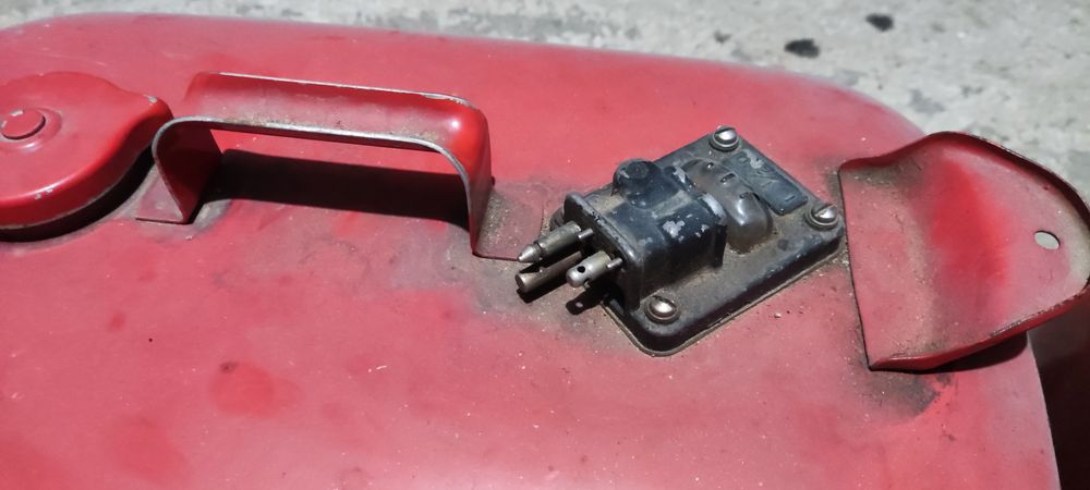 2 Depósitos  gasolina barco