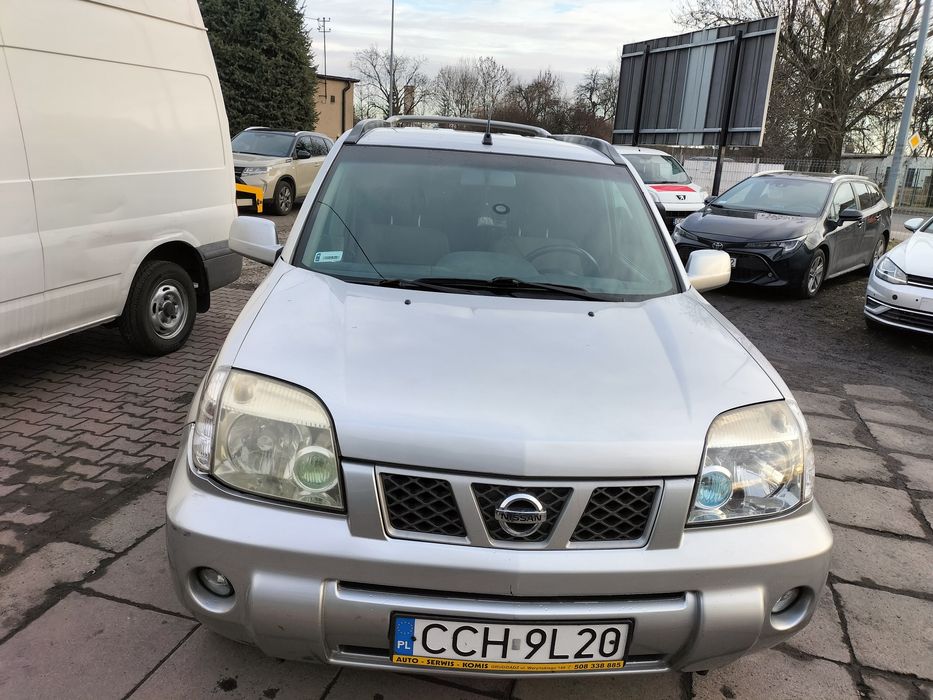 Sprzedam Nissana xtrail do małych poprawek lakierniczych typowe przy t