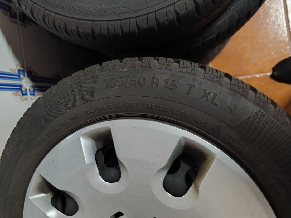 Jantes Audi ferro c/tampões e Pneus