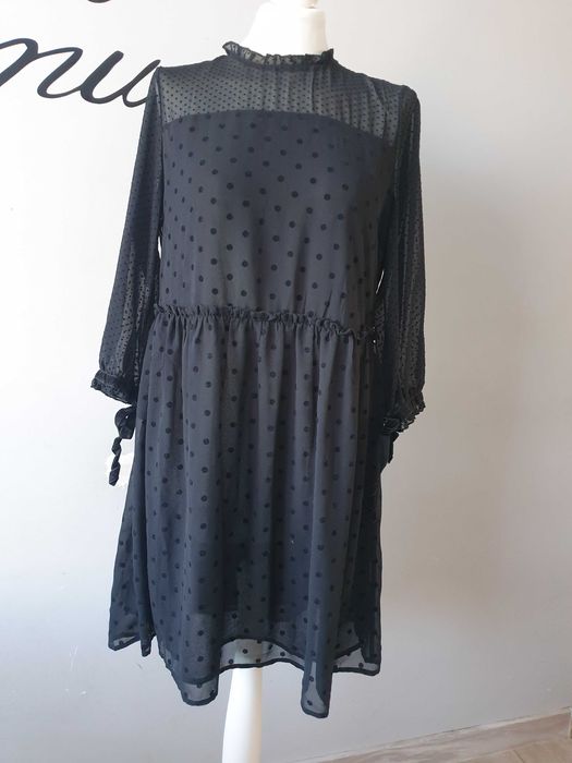 Sukienka czarna rozm.38