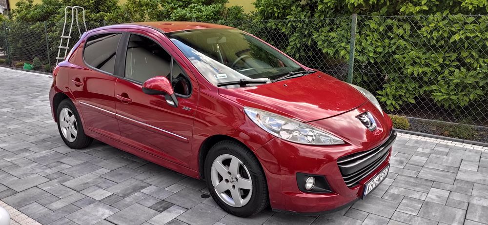 Peugeot 207 1.4 benzyna, lift. Zadbany.