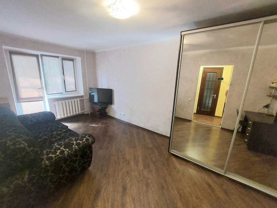 Оренда однокімнатноі теплоі квартири в Октябрському