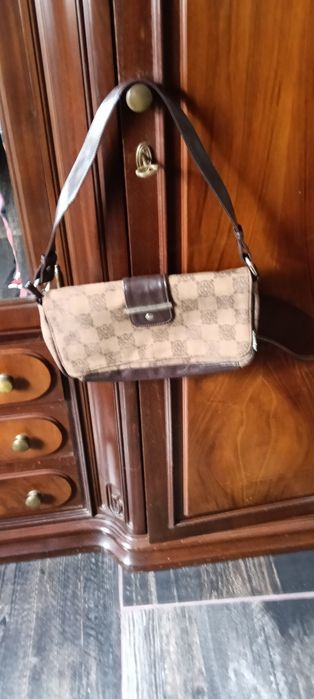 Vendo carteiras em bom estado