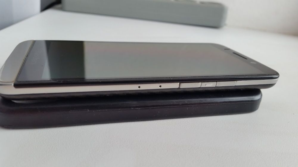 Телефон Blackberry z30