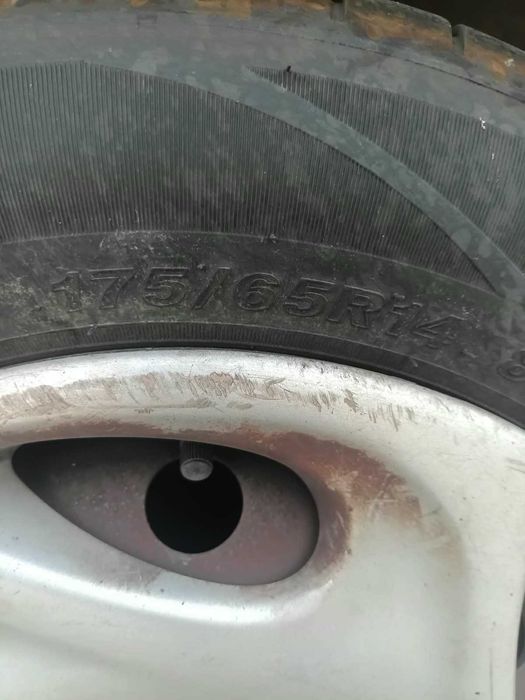 Peugeot 206 vendido às peças