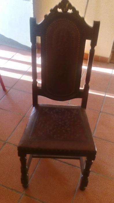 cadeira rústica de gabinete