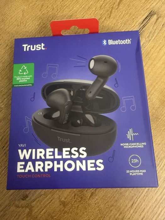 Bezprzewodowe słuchawki  Trust z etui ładujacym usb c