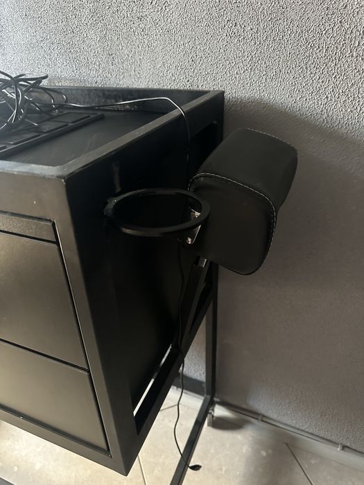 Тумби для перукарів, барберів