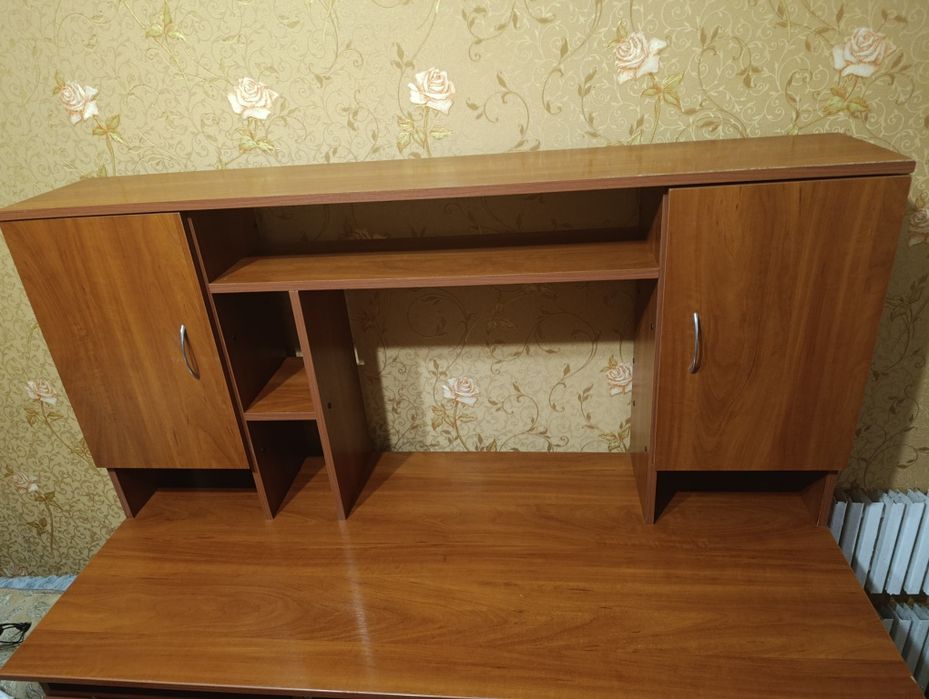 Стол письменный для школьника