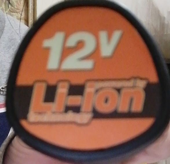 Продам шуруповерт Lion