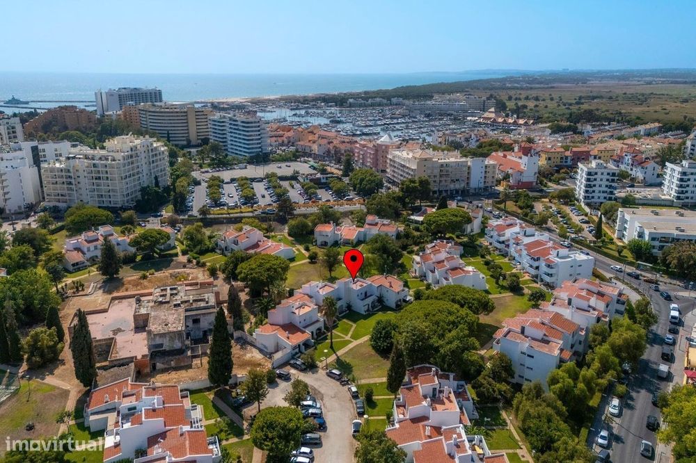 Moradia V3 Geminada no Coração de Vilamoura