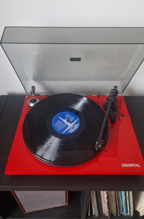 Gira discos Pro-Ject Essential III