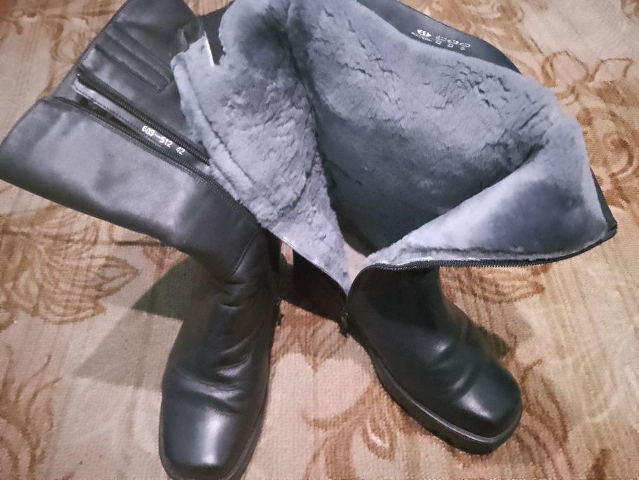 Чоботи жіночі, шкіряні, 41 розм.