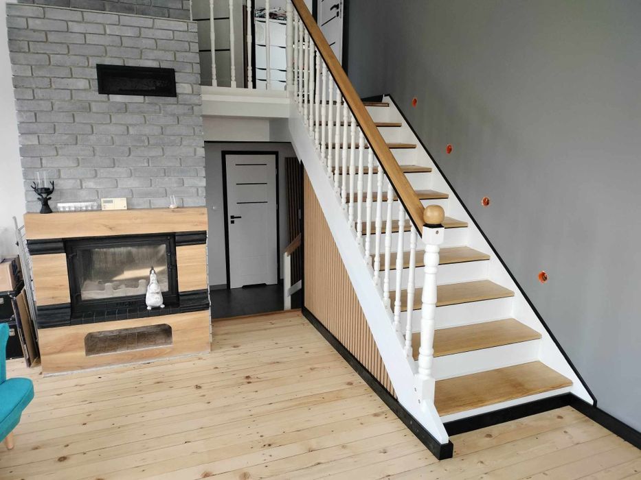 Cyklinowanie, renowacja podłóg i schodów, układanie paneli.