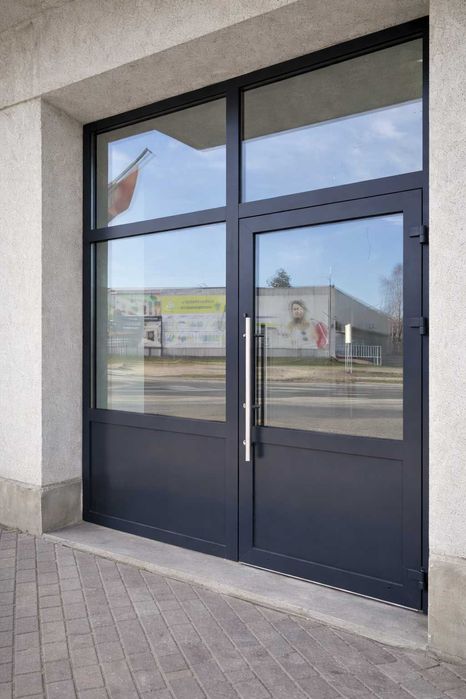 Lokal użytkowy do wynajęcia – centrum Radomska – 20 m²