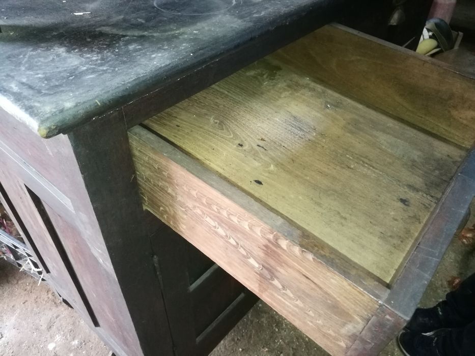 Cristaleira Castanho Maciço Centenária