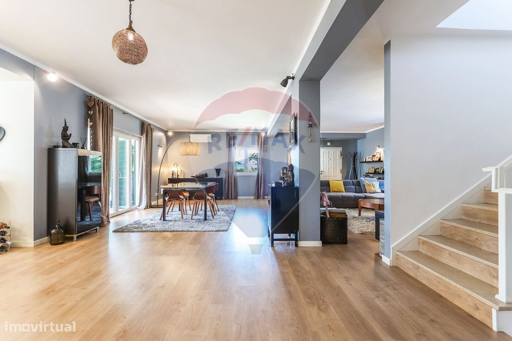 Moradia T5 para venda