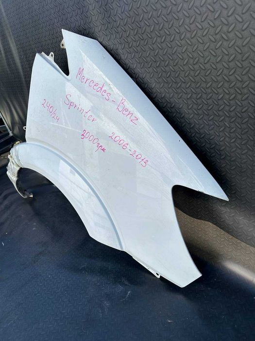 Крило переднє праве Mercedes-Benz Sprinter 2006-2013