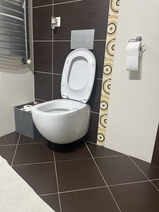 Umywalka. Bidet. Miska klozetowa