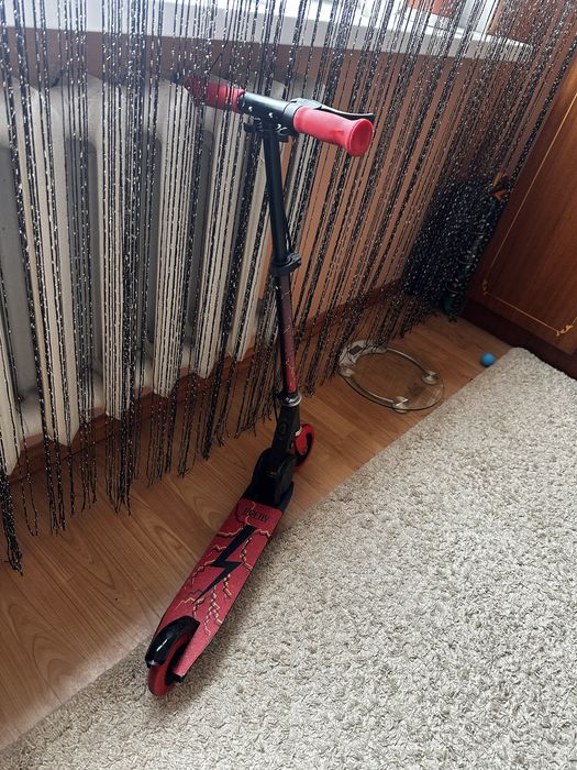 Продам самокат дитячий