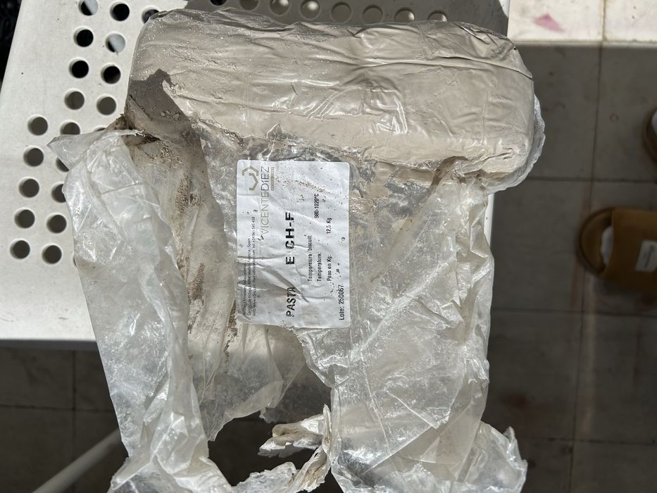 Vendo argila baixa temperatura