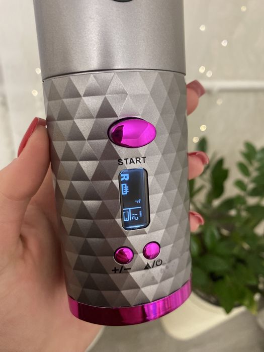 Стайлер для локонів з дисплеєм і регулюванням температури