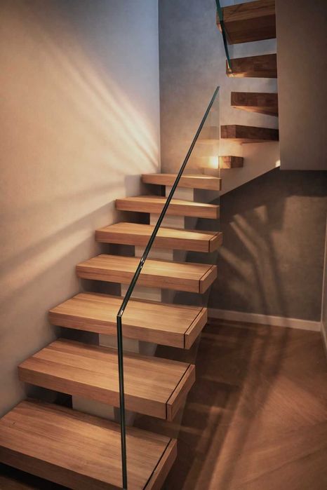 Schody dywanowe stalowe z pełnej blachy - Łódź