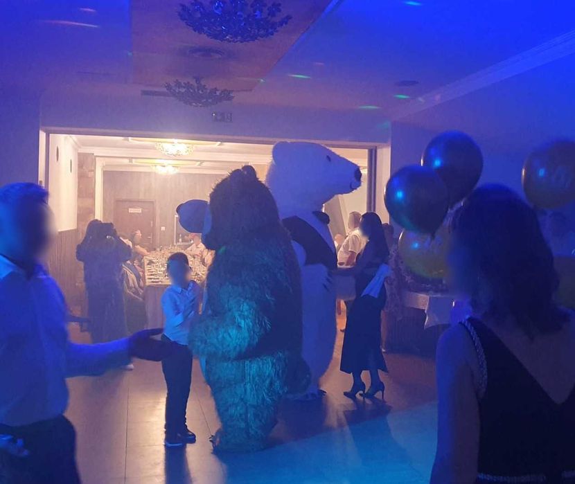 Biały miś  na imprezę lub dwa misie, DJ-ej , napis love.