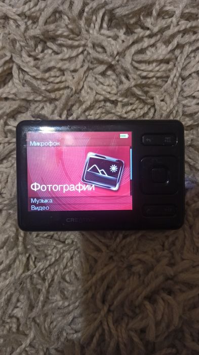 MP-3 creative zen 8mb