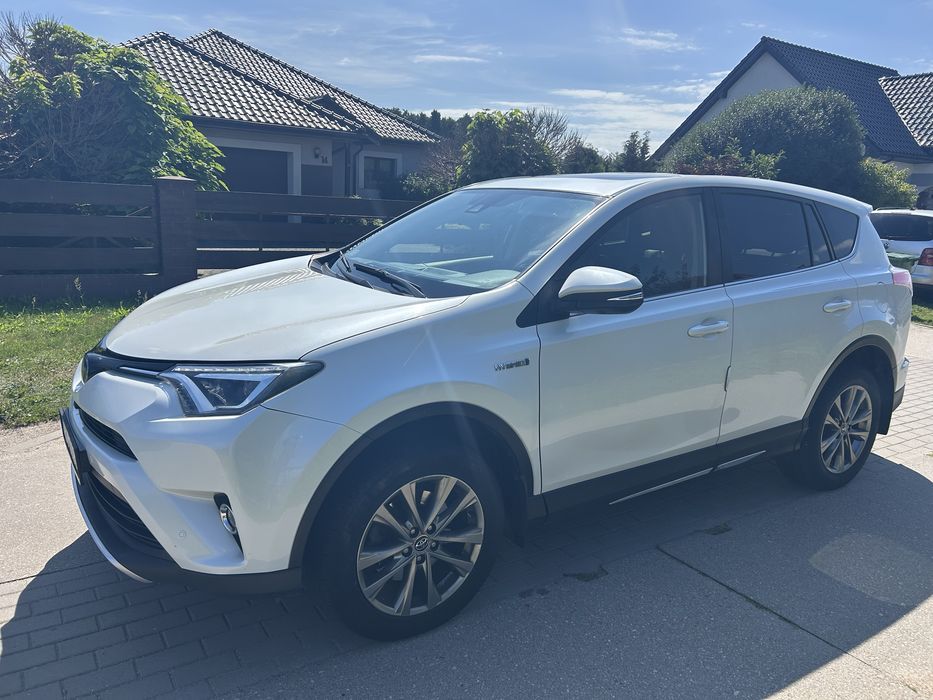 Toyota rav 4 hybrid 2016