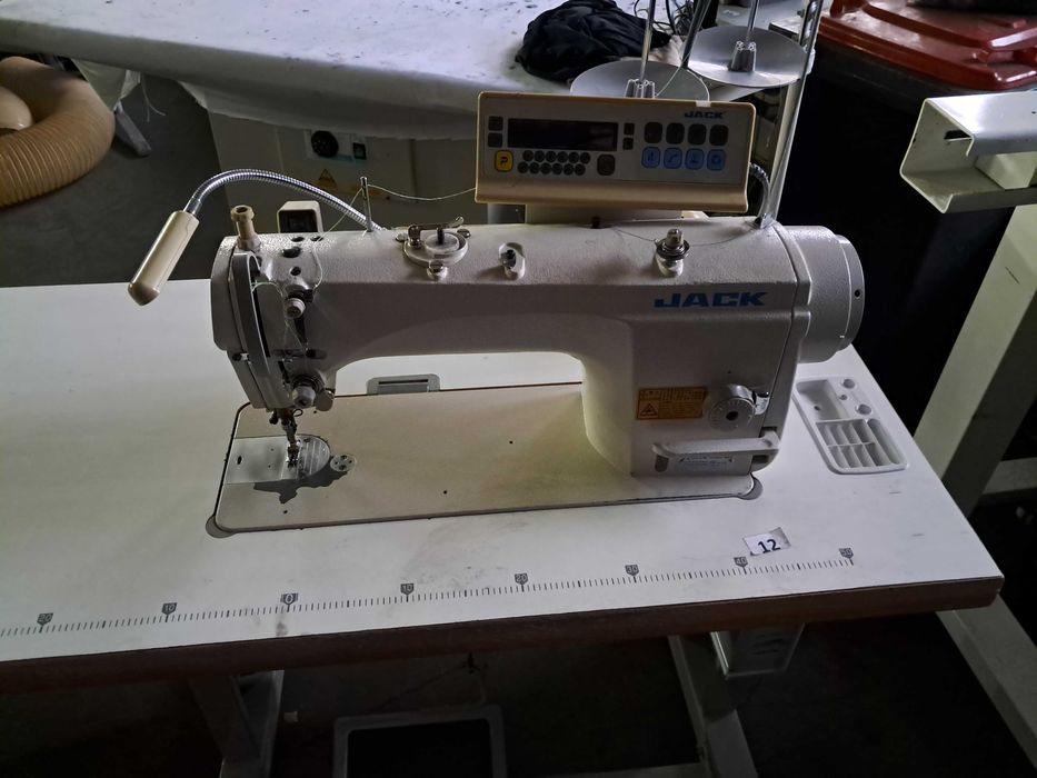 Máquina de ponto corrido