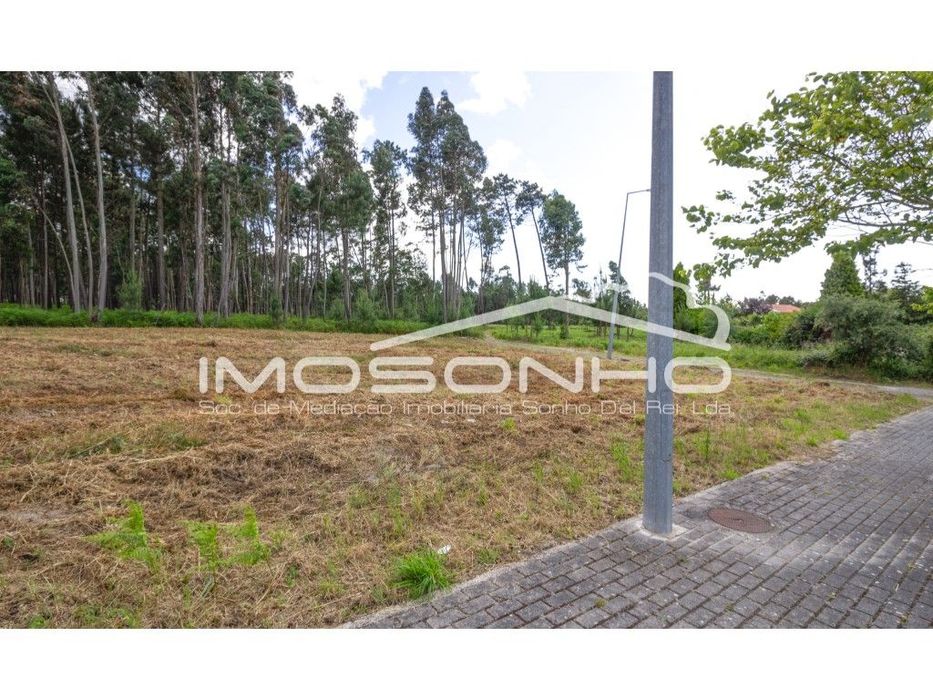 Lote de terreno em zona privilegiada da Marinha Grande