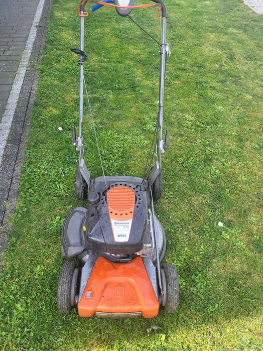 Sprzedam kosiarke marki husqvarna