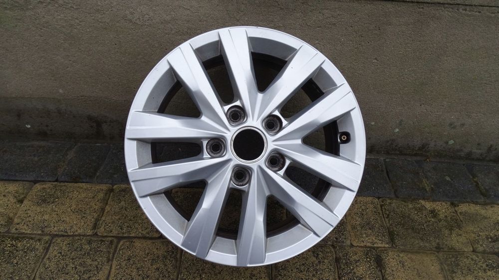 VW T6 7E0 - felga 6.5Jx16H2 ET51 5x120