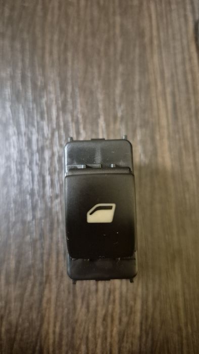 Кнопки стеклоподъемника