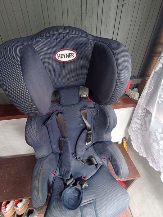 Автокрісло Heyner