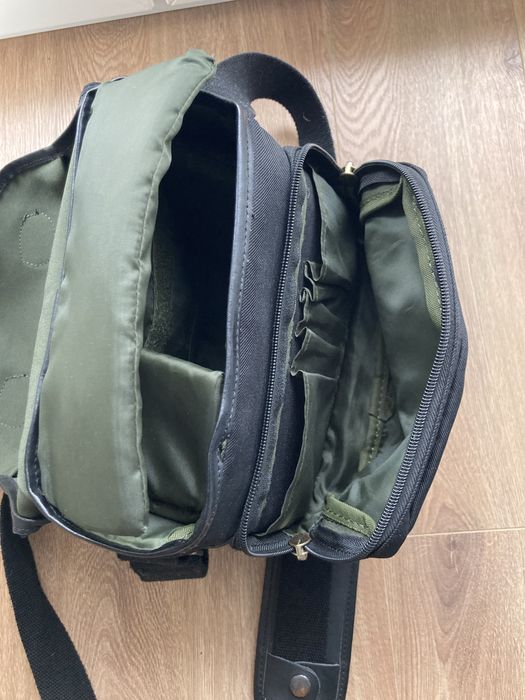 Bolsa estilo Billingham preta para máquina fotográfica