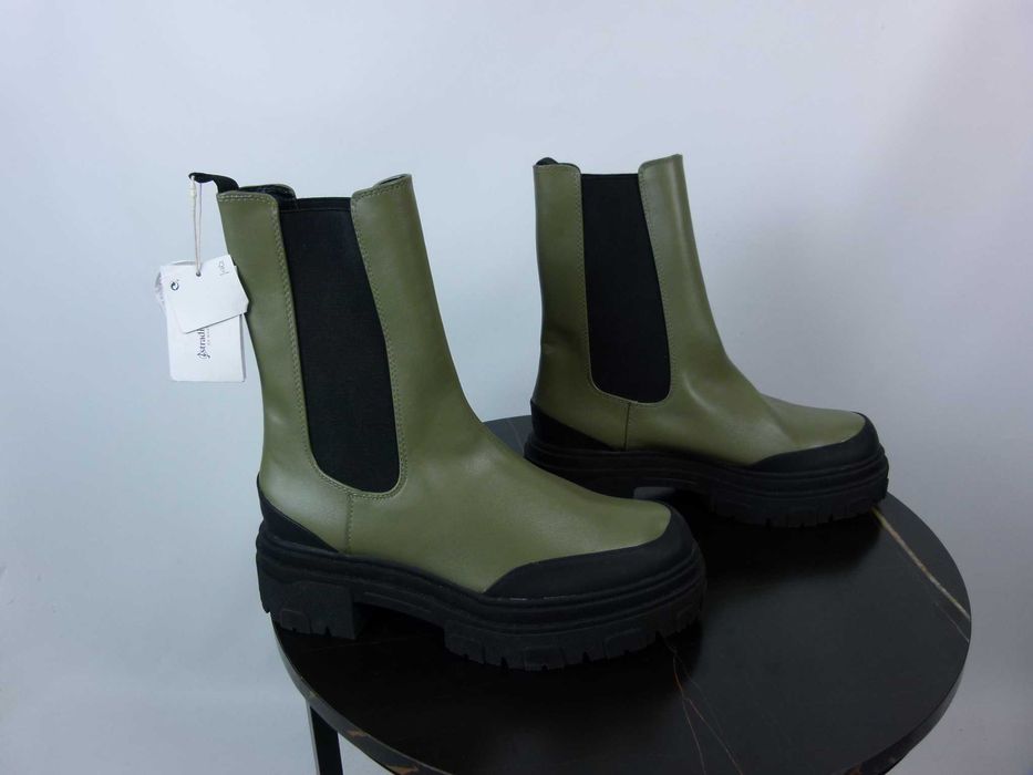 Stradivarius botki ekoskóra khaki z metką 41 26,5 cm