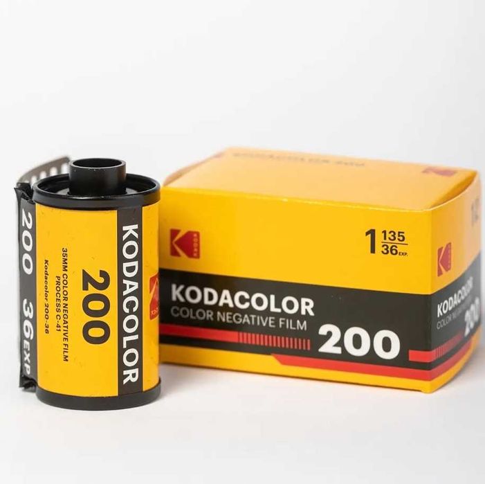 Свіжа кольорова фотоплівка Kodak GOLD 200 / 36 кадрів