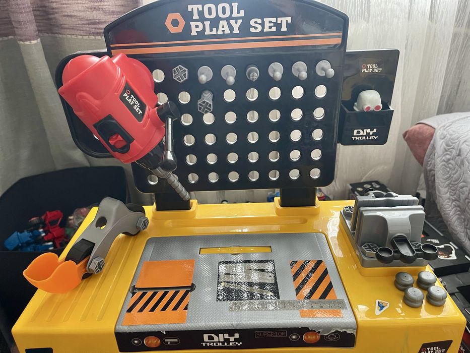 Інструменти для хлопчика