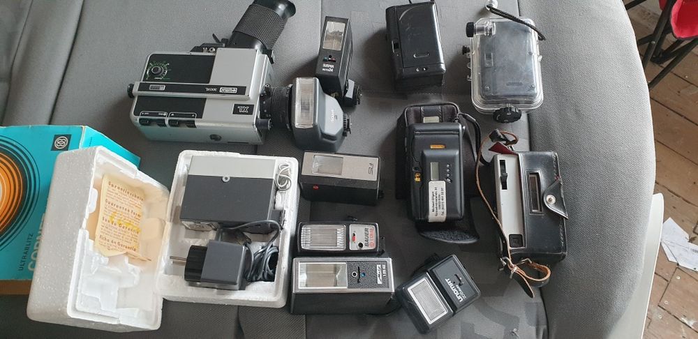 Kolekcja starych aparatów