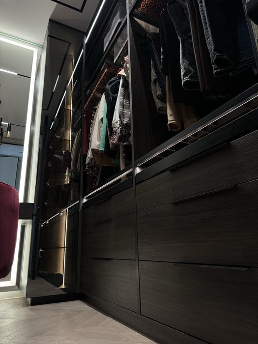 Меблі на замовлення, гардеробні, меблі під ключ