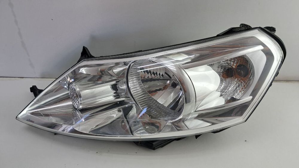 Фара левая Toyota Proace 2015 89902605