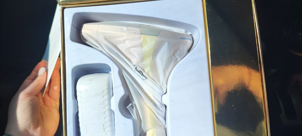 Лазерний епілятор з IPL (ліфтинг+регенерація шкіри+боротьба з акне)